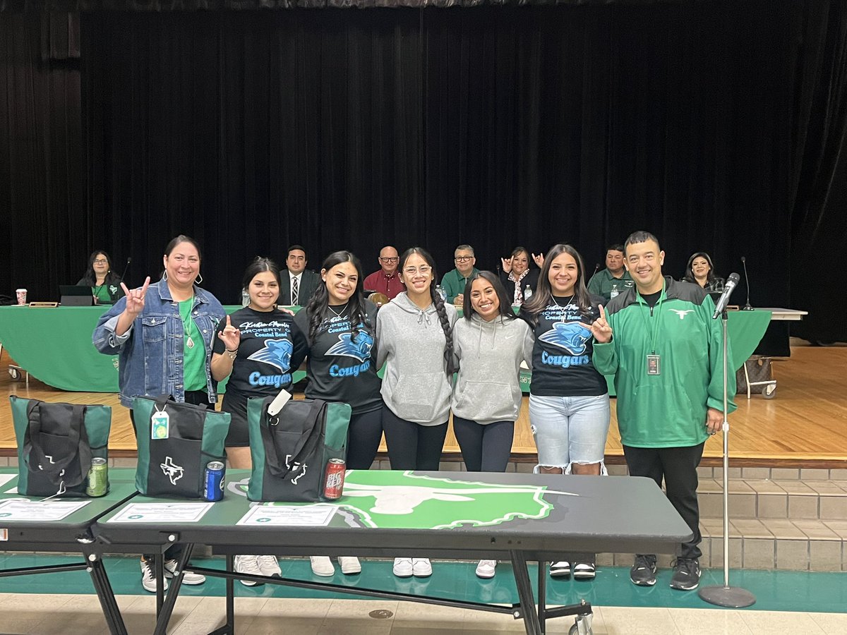 Tonight at the Board Meeting, they honored our girls that received all district awards. Congratulations girls, well deserved!! 💚🤍🏐
