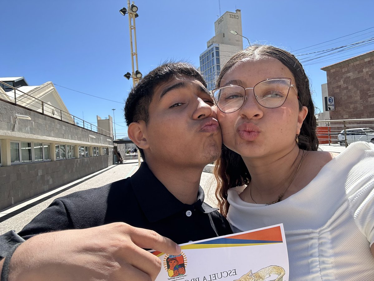 obregonambar031's tweet photo. Te extraño, dejen de sacarme tiempo con mi novio y dejen que lo secuestre😔 https://t.co/8Q2RV1LIcv
