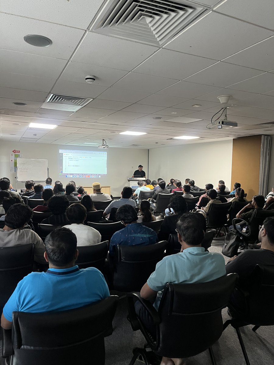 debug_mode's tweet image. The Pune Developer Conference was incredible🔥#punedevcon

I was excited to see a full house for my #JavaScript talk, even with four other sessions on topics like #GenAI n #Orchestration happening at the same time

It’s clear developers are passionate about learning #JavaScript