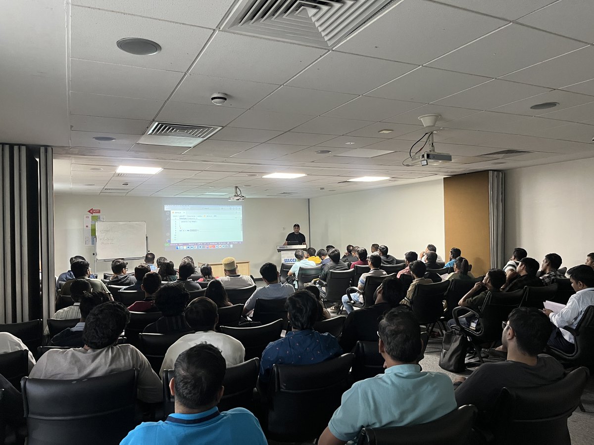 debug_mode's tweet image. The Pune Developer Conference was incredible🔥#punedevcon

I was excited to see a full house for my #JavaScript talk, even with four other sessions on topics like #GenAI n #Orchestration happening at the same time

It’s clear developers are passionate about learning #JavaScript