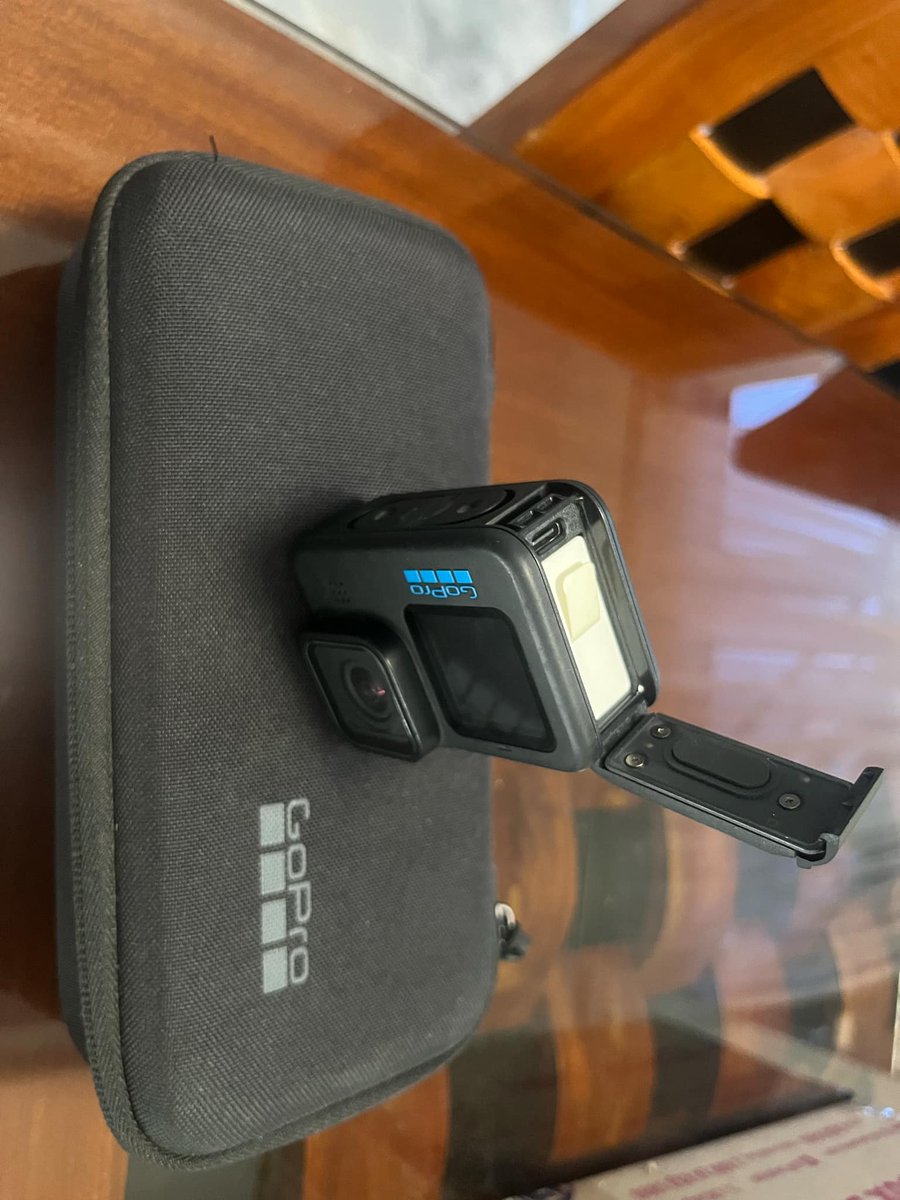 SeaManong_EG's tweet photo. Bagsak presyo! Bilhin nyo naaaa. Dm nyoko sa price.
Rfs. Bibili ng fins pang dive😅
#gp11 #gopro https://t.co/IYR58IOrik