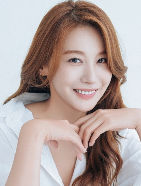 유인영, '독수리 오형제를 부탁해' 주연 합류 #유인영 #YooInyoung #KBS #주연 #독수리오형제를부탁해 #토일드라마 #iMBC연예 앞서 배우 엄지원, 안재욱,...