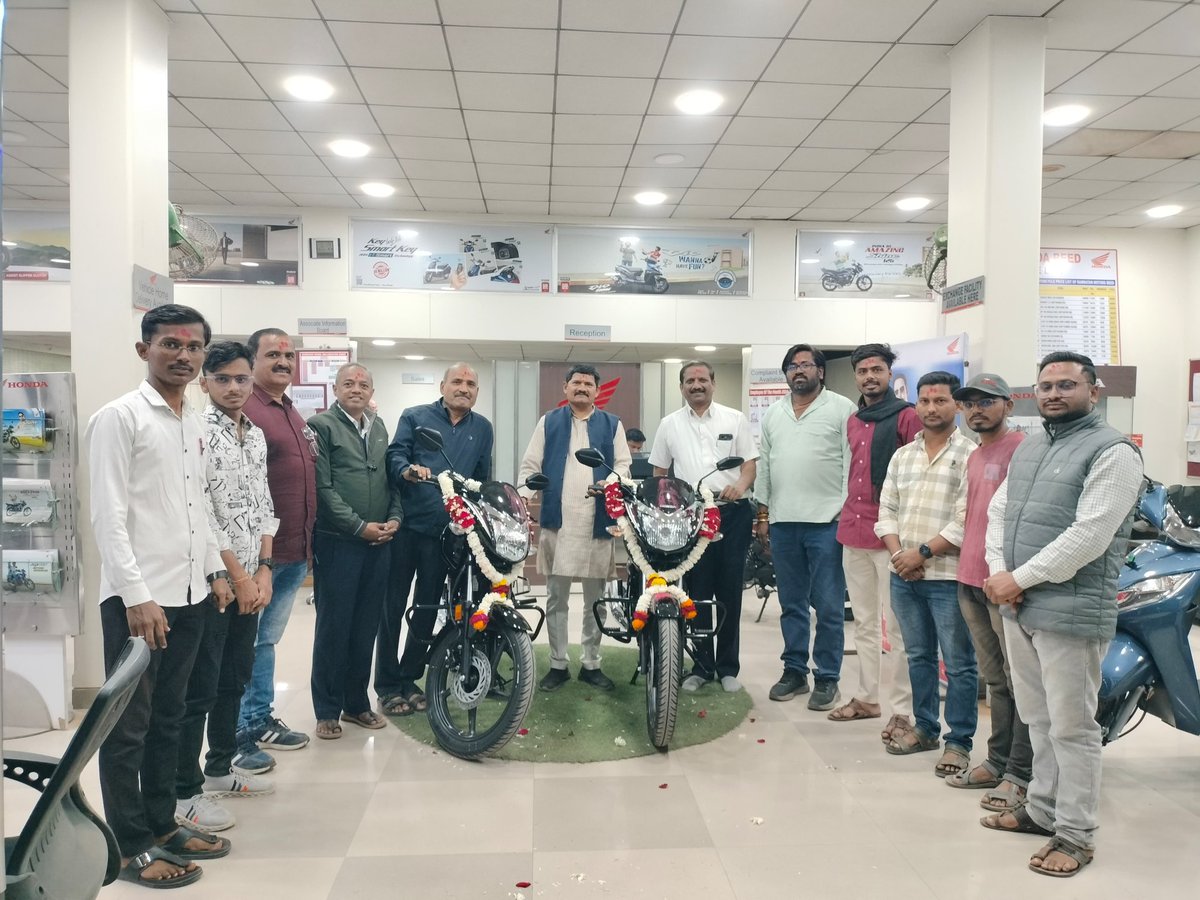 AbvpBeed's tweet photo. आनंदाची बातमी-अभाविप बीड शाखेने आज दोन दुचाकी(HONDA SHINE 125) वाहनांची खरेदी केली.यावेळी सहकार भारतीचे राष्ट्रीय संघटन मंत्री श्री. संजय जी पाचपौर, अभाविप राष्ट्रीय कार्यकारिणी विशेष निमंत्रित सदस्य प्रा.डॉ. सारंग जोशी,देवगिरी प्रदेश अध्यक्ष प्रा.डॉ. सचिन कंदले, https://t.co/cdLwic5dVu