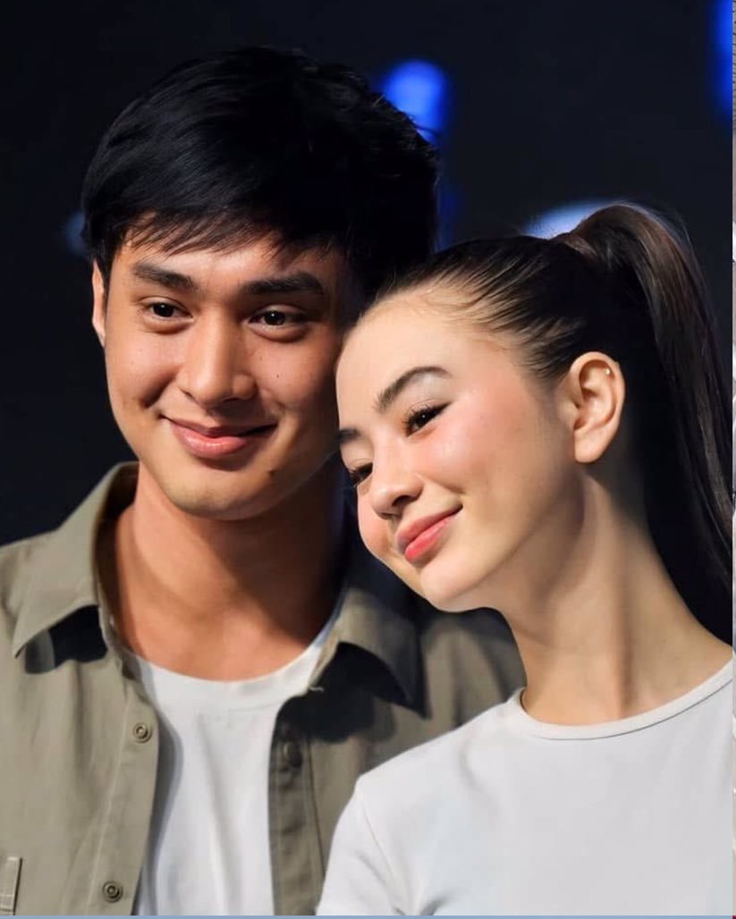 sanvplum's tweet photo. Wouldn’t it be amazing to see them together on the red carpet? VOTE NOW!

Promising  female star of the year: 
https://t.co/fDtyW3pWPV

Promising male star of the year: 
https://t.co/QTGEWtYBNC

📌until dec 20 only https://t.co/sekxX60tV5