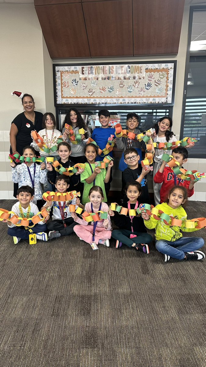 MrsMartinez71's tweet photo. My kids love travel around the world to learn how different cultures celebrate their holidays… today we
Learn about the Chinese New Year! @MJEjags @MJE2ndGrade https://t.co/yFkExjOLRy
