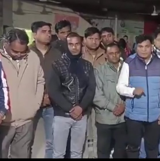 <a href="/BJPOffice/">BJP Office</a> 
समय 11:00 बजे 
जयपुर में रहने वाले प्रत्येक cha भारतीय जनता पार्टी के कार्यालय पर 11 बजे तक पहुँच जाए, रामलाल जी के निवास पर मौजूद सभी cha जल्द पहुँच रहे है।
आभार! <a href="/ramlalsharmabjp/">Ramlal Sharma</a> 
🙏🙏🙏🙏🙏🙏