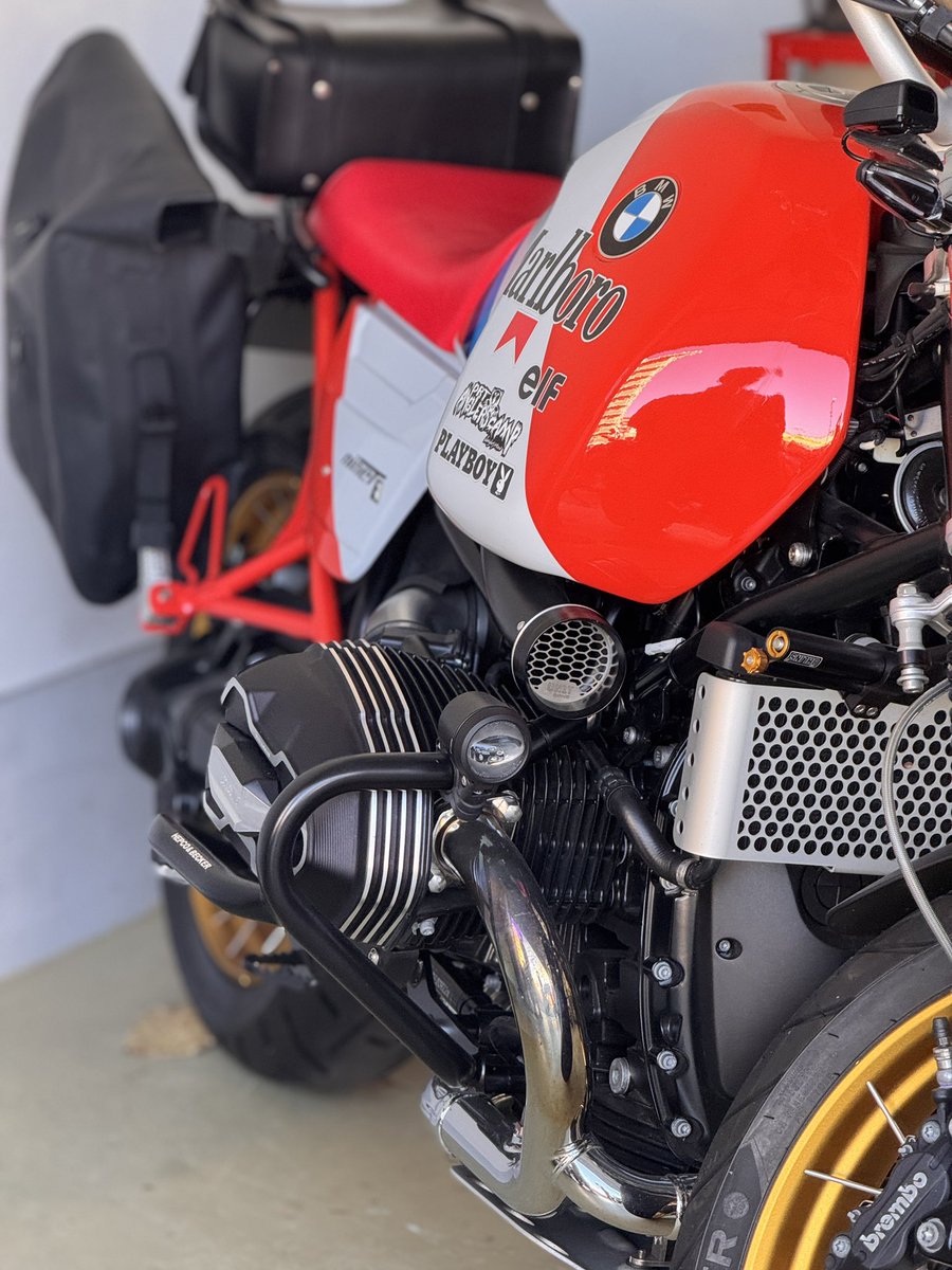 zeCrlRTIv3CM5Cd's tweet photo. わかる人にはわかる⁉️

カッケー❗️
#nineT

R1300GS ADV
佐賀ナンバーか。

欲しい人は買うんだなぁ〜

ここのディーラー
めちゃくちゃ抱えよるけど売りよるからなぁ。

#BMWモトラッド https://t.co/RKUZQXjzsb