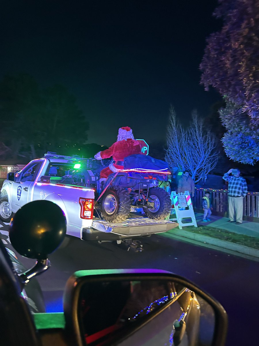 Julia Mates tweet media