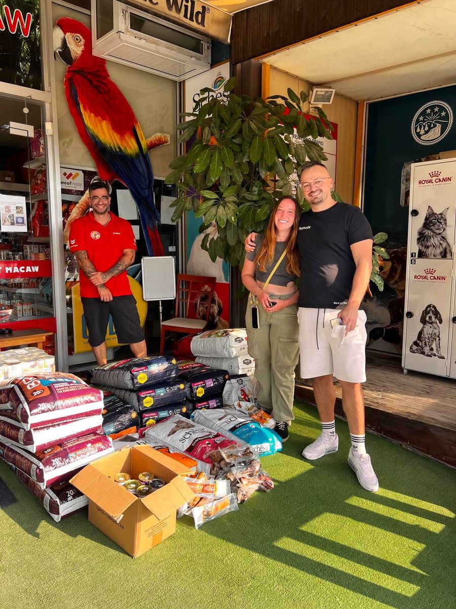 As a ransom for onboarding our new CTO, we had to donate 1000€ to Fluffland Cyprus, his girlfriend's friend's charitable mission. 📷 (neither CTO nor Girlfriend in the picture)

Read below to learn more about what they do, you can find them on Instagram and Facebook.
Fluffland