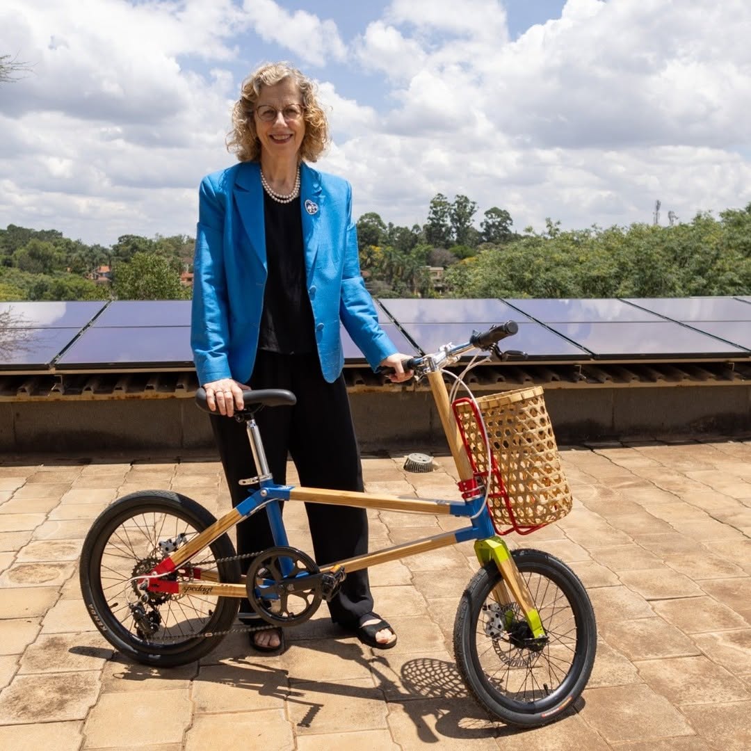 UN Environment Programme (@unep) on Twitter photo #YearinReview
UNEP's <a href="/andersen_inger/">Inger Andersen</a> is trying out a unique bamboo bike gifted by Indonesia at #UNEA6. The bike was crafted by rural communities with <a href="/ybl_ebf/">Environmental Bamboo Foundation</a>'s support.
Learn about their community empowerment and restoration efforts: unep.org/resources/emis… #YearinReview
UNEP's <a href="/andersen_inger/">Inger Andersen</a> is trying out a unique bamboo bike gifted by Indonesia at #UNEA6. The bike was crafted by rural communities with <a href="/ybl_ebf/">Environmental Bamboo Foundation</a>'s support.
Learn about their community empowerment and restoration efforts: unep.org/resources/emis…