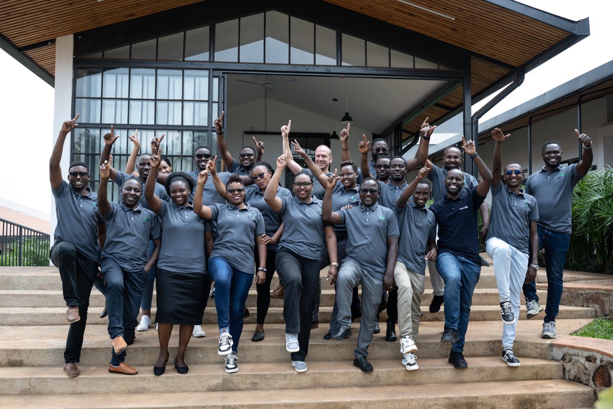 oneacrefundRW's tweet image. Impact starts with an empowered team! We are thrilled to announce the successful completion of our LEAD program pilot, equipping 29 rising leaders with essential leadership and execution skills. Ready to scale this program across the organization in 2025. #StaffDevelopment #RwOX