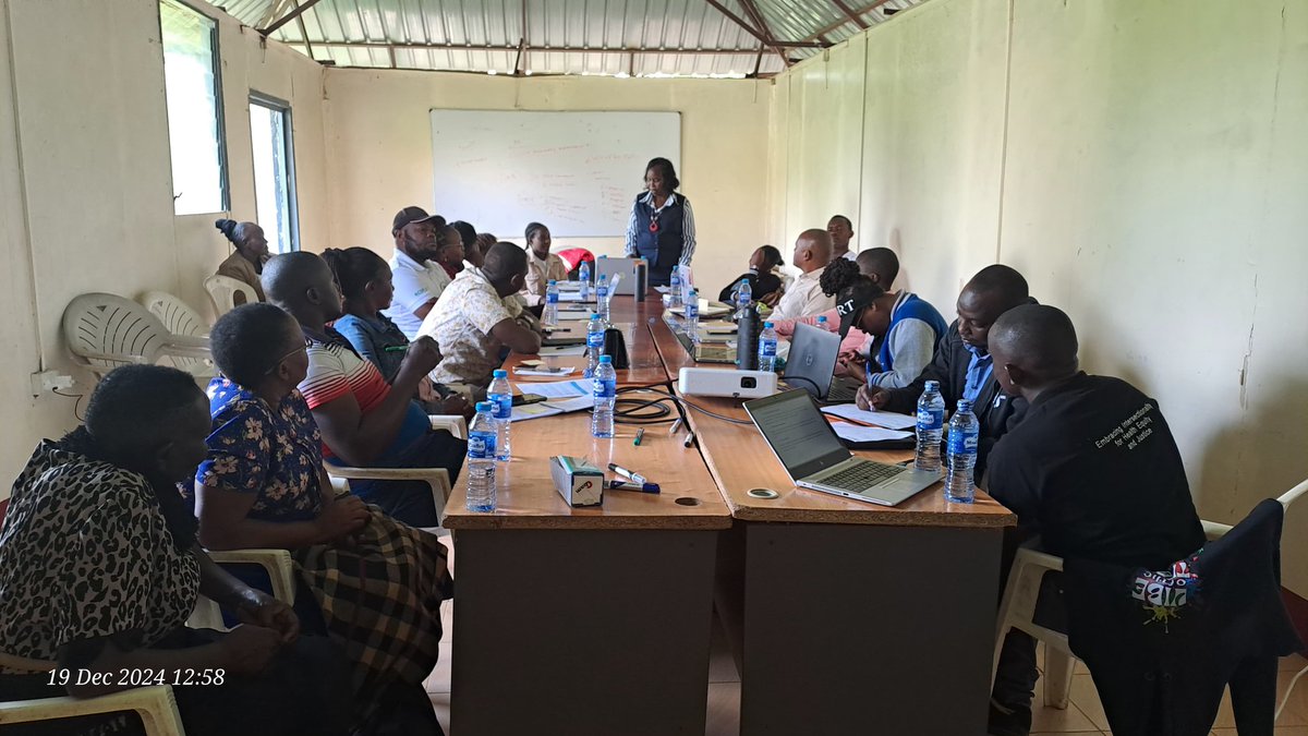 Honored to have the Office of the County Commissioner grace our <a href="/VSOKenya/">VSO Kenya</a> Makeway End-of-Project MEL event. Madam Nancy, Asst. County Commissioner, applauded YSD for championing youth rights &amp; urged us to harness tech spaces for opportunities.