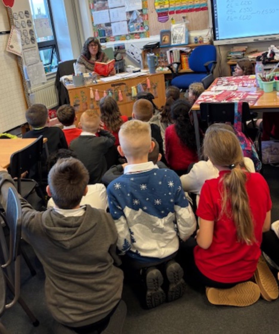 It ‘s been a joy to work <a href="/scottishbktrust/">Scottish Book Trust</a>  and was a pleasure to have my last visit  <a href="/WishawAcademy/">Wishaw Academy</a> as they work towards Silver #ReadingSchools 
I’ll sign off now as I start a career break to write a novel. 
Merry Christmas and Happy Reading! 📚🎅🏼🎄