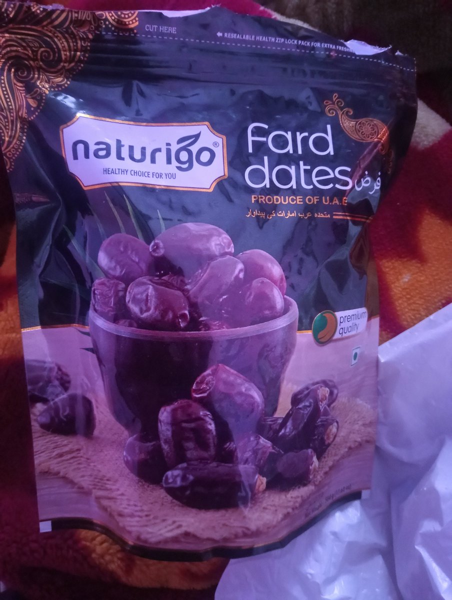 Khajur, also known as dates, is a sweet and nutritious fruit that is widely cultivated and consumed in many parts of the world, especially in the Middle East and North Africa.

Here are some of the key benefits and facts about khajur:

1. *Rich in Fiber and Antioxidants*: Khajur