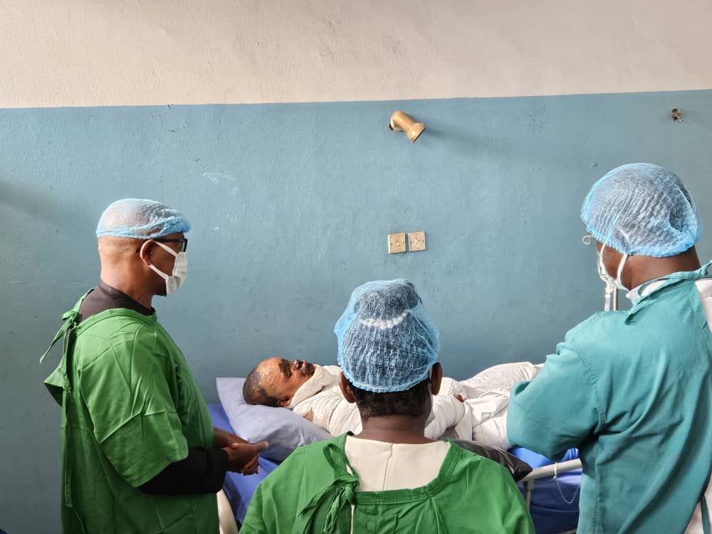 Peter Obi (@peterobi) on Twitter photo Today, I visited the National Orthopaedic Hospital in Enugu following the heartbreaking news of a ghastly gas explosion that occurred a few days ago at the home of one of our Obidient family members, <a href="/Uptownoflagos/">UptownOfLagos</a> . The tragic incident left three of his brothers with severe Today, I visited the National Orthopaedic Hospital in Enugu following the heartbreaking news of a ghastly gas explosion that occurred a few days ago at the home of one of our Obidient family members, <a href="/Uptownoflagos/">UptownOfLagos</a> . The tragic incident left three of his brothers with severe