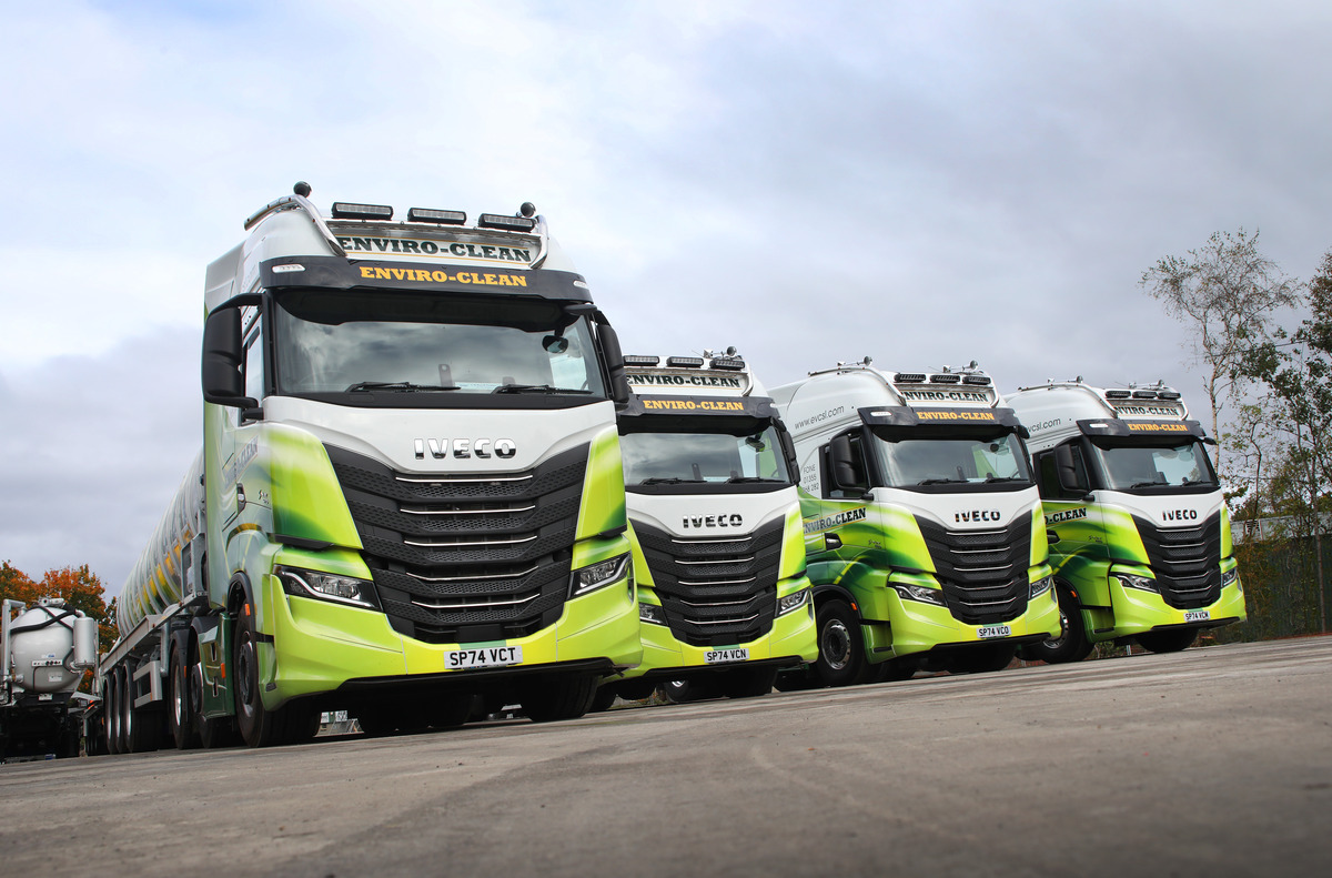 Enviro-Clean has added four new IVECO S-Way 530 (AS440S53TX/FP) trucks to its fleet.  

Find out more 👉 bulkandtipper.co.uk/enviro-clean-i…

<a href="/envirocleanscot/">Enviro-Clean</a> <a href="/IVECOUK/">IVECO UK</a> @AMPhillipLtd  

#BulkandTipper #TransportNews #IVECO #EnviroClean #AMPhillipTrucktech #NimblePublishing #FollowThePenguin