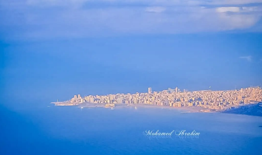 mohamed_berlin's tweet image. لبيروت 
أنتِ لي، أنتِ لي
آه #عانقيني أنتِ لي
#رايتي وحجرُ الغدِ و #موج سفري
أزهرت #جراح #شعبي أزهرت
دمعة الأمهات
أنتِ #بيروت لي، أنتِ لي
#فيروز  #رحابنة  #مزاج  #لبنان  #غربة