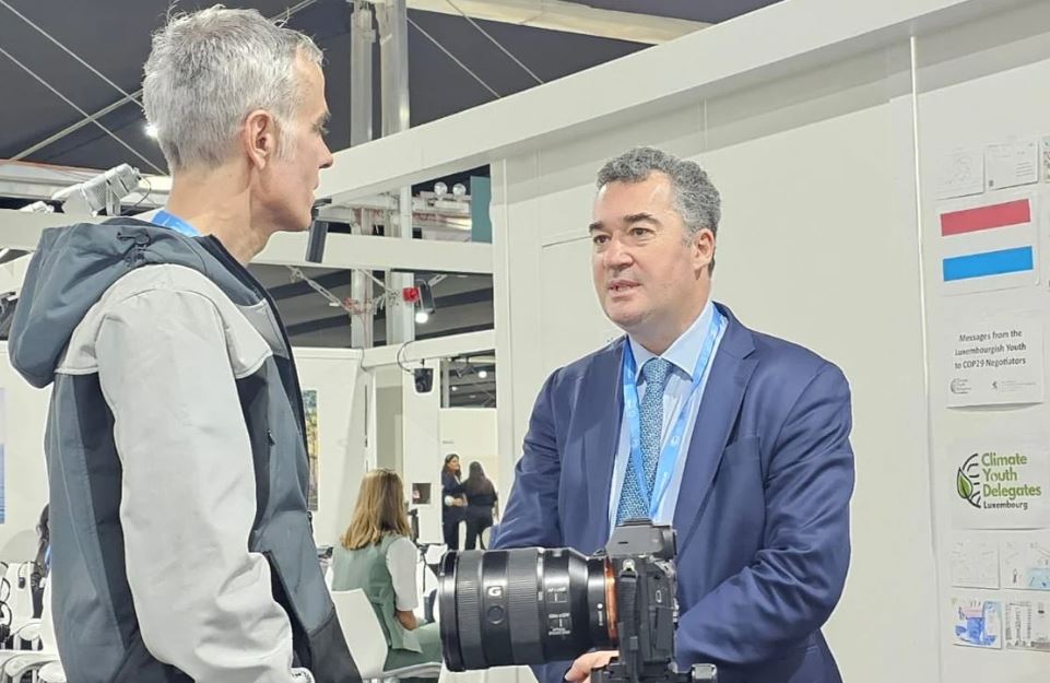 🚴‍♂️#COP29 - Summary 2/2

#Cop29bikeride We met Nicholas Peltier-Thibergen, Global Transport Director at the <a href="/WorldBank/">World Bank</a>💶 with whom we discussed the progress of national cycling 🚴policies worlwide and the use of their ROI data to convince political leaders. 📋🖋
