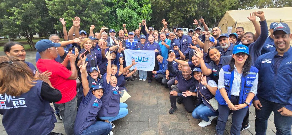 Luis de la Fuente (@osmotizando) on Twitter photo 👏Felicitaciones al EMT-RD 🇩🇴por ser el equipo #52 en lograr la clasificación como EMT Tipo I Fijo internacional.
Un logro de <a href="/SaludPublicaRD/">Salud Pública RD</a> y <a href="/COE_RD/">COE</a>
Gracias <a href="/AECID_es/">AECID</a>, <a href="/Southcom/">U.S. Southern Command</a>, <a href="/StateDept/">Department of State</a> y al equipo de mentores y verificadores de #EMTamericas 🌎<a href="/opsoms/">OPS/OMS</a> por su apoyo clave! 👏Felicitaciones al EMT-RD 🇩🇴por ser el equipo #52 en lograr la clasificación como EMT Tipo I Fijo internacional.
Un logro de <a href="/SaludPublicaRD/">Salud Pública RD</a> y <a href="/COE_RD/">COE</a>
Gracias <a href="/AECID_es/">AECID</a>, <a href="/Southcom/">U.S. Southern Command</a>, <a href="/StateDept/">Department of State</a> y al equipo de mentores y verificadores de #EMTamericas 🌎<a href="/opsoms/">OPS/OMS</a> por su apoyo clave!