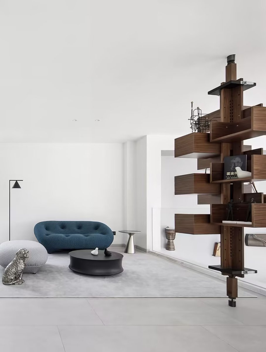 Sourcing_Market's tweet photo. The Ploun Shell Sofa -with its unique crescent-shaped outline.
Smooth, shell-like design seamlessly blends the seat cushion and backrest into one continuous form, no distinct armrests or unnecessary lines. This minimalist approach creates a strikingly elegant and classic piece.❤️ https://t.co/xVjVPXrhoa