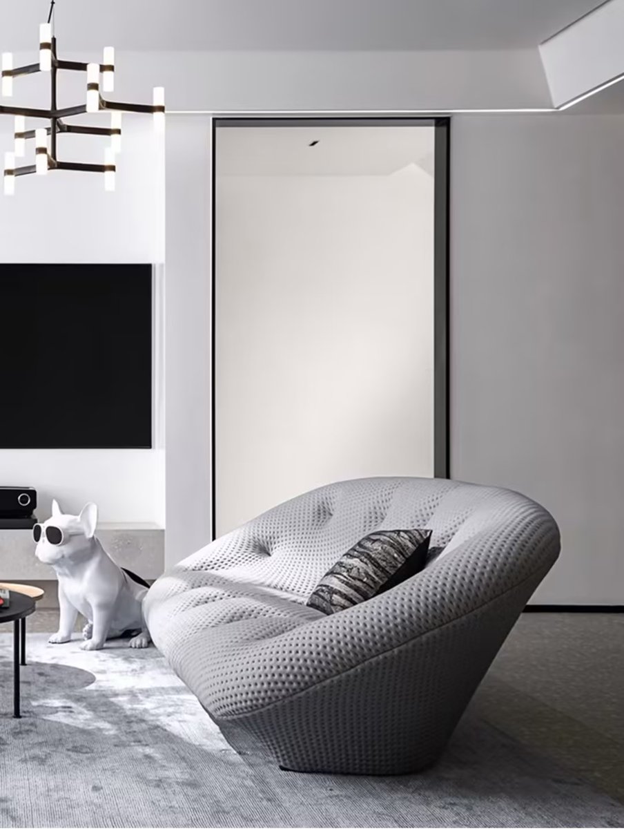 Sourcing_Market's tweet photo. The Ploun Shell Sofa -with its unique crescent-shaped outline.
Smooth, shell-like design seamlessly blends the seat cushion and backrest into one continuous form, no distinct armrests or unnecessary lines. This minimalist approach creates a strikingly elegant and classic piece.❤️ https://t.co/xVjVPXrhoa
