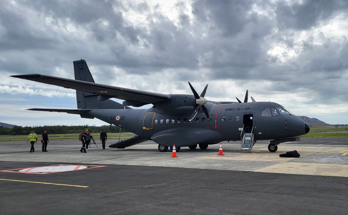 They arrived safely ! The 20 caledonian children &amp; their 4 caretakers who were in a summer camp in Vanuatu &amp; stranded during the #Vanuatuearthquake arrived safely in Nouméa on board a 🇨🇵<a href="/FANC_Officiel/">Forces Armées en Nouvelle-Calédonie (FANC)</a> aircraft. The family reunion was immensely touching. And also #Joshua who was