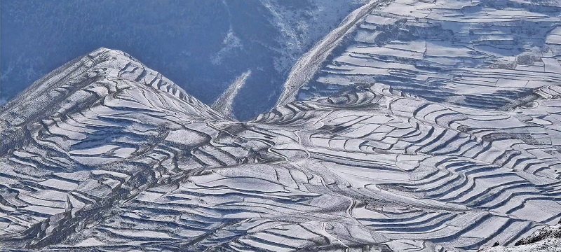 ExploreGansu's tweet photo. ❄️🏔️Embark on a thrilling adventure in Weiyuan county, Dingxi, #Gansu province, where snow-covered mountains create a breathtaking panorama.
💪✨A perfect place for fearless travelers seeking to challenge themselves. #VisitGansu #GansuGlance #WinterInGansu https://t.co/mMZvT7rsRY