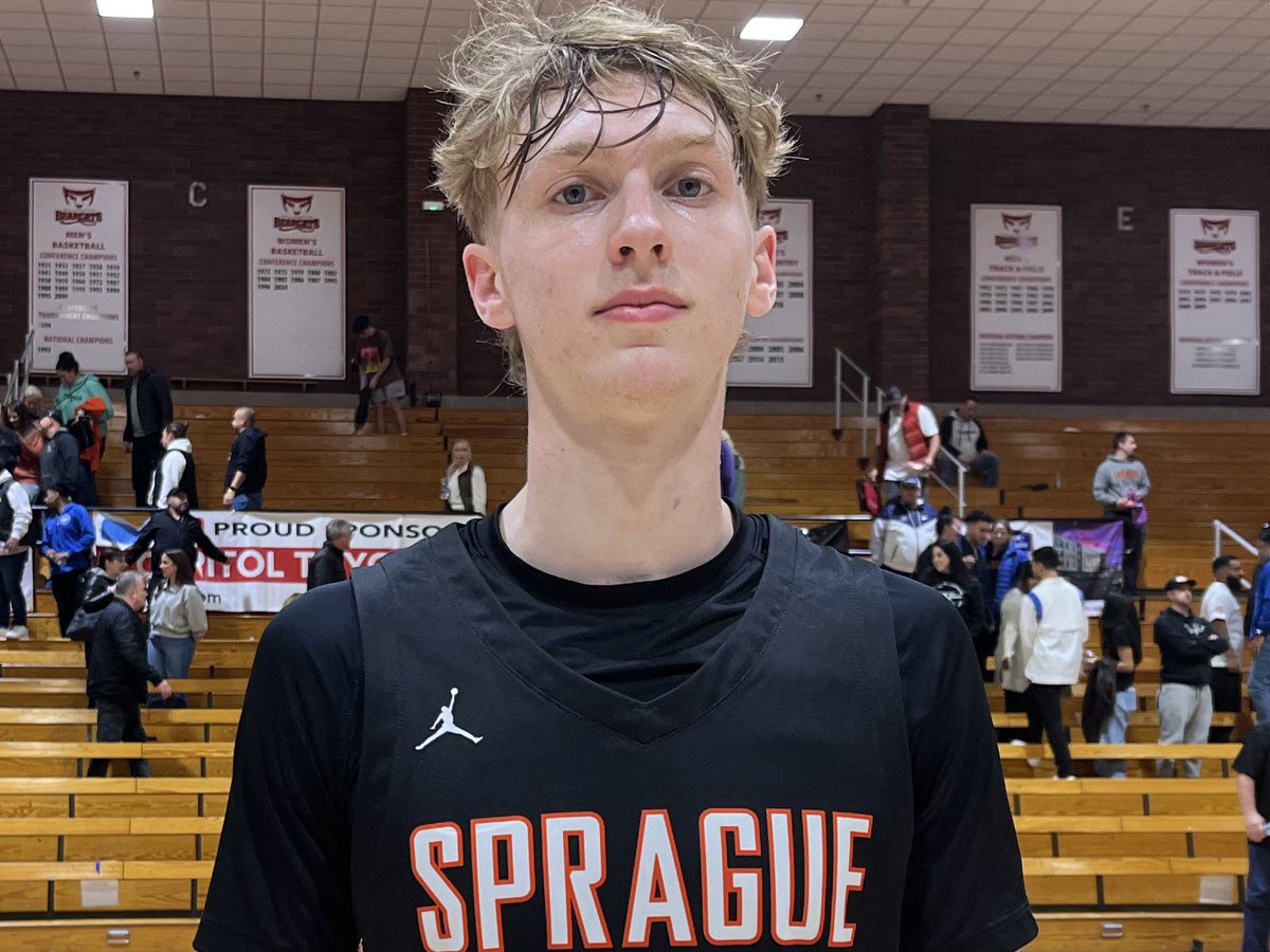 Prep Hoops Oregon (@prephoopsor) on Twitter photo The Olympians had things going tonight at the <a href="/capcitytourney/">Capitol City Classic</a> and the straw that stirred the drink was <a href="/BraxtonLong211/">Braxton</a>. The <a href="/SpragueMBB/">Sprague Basketball</a> senior point guard did it all on both ends with his scoring, passing, and defensive play. A team high 17 points in the win. The Olympians had things going tonight at the <a href="/capcitytourney/">Capitol City Classic</a> and the straw that stirred the drink was <a href="/BraxtonLong211/">Braxton</a>. The <a href="/SpragueMBB/">Sprague Basketball</a> senior point guard did it all on both ends with his scoring, passing, and defensive play. A team high 17 points in the win.
