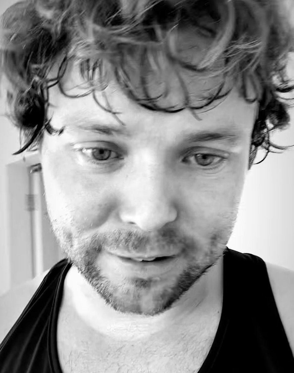 low qual ashton 🤍 tweet media