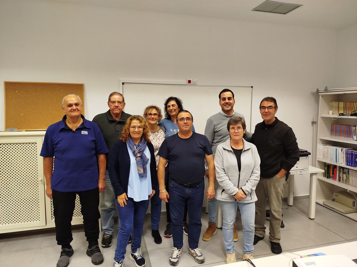 IncisoES's tweet image. Reduciendo la #brechadigital y logrando una importante autonomía a la hora de manejar las #nuevastecnologías 

#mayoresde55 #CastillaLaMancha #formacióngratuita #einclusión #FSEPlus @gobjccm @BienestarCLM