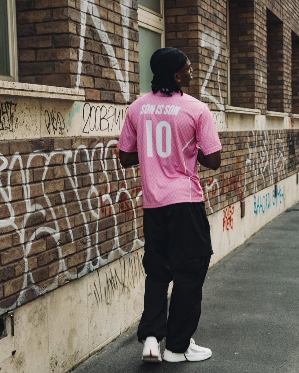Rafael Leao for his fashion brand, “Son Is Son” (2024). 🩷🔥