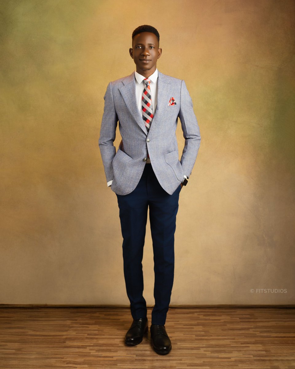 frontendninja10's tweet image. 🚀B.Sc Building (First Class Honors),
🚀Obafemi Awolowo University
🚀Best Graduating Student
🚀Three consecutive 5.0/5.0 GPA
🚀Five faculty awards
ABILITY IS OF GOD!!!!! 🙇🏽♂️
#oau48thconvocation #oau