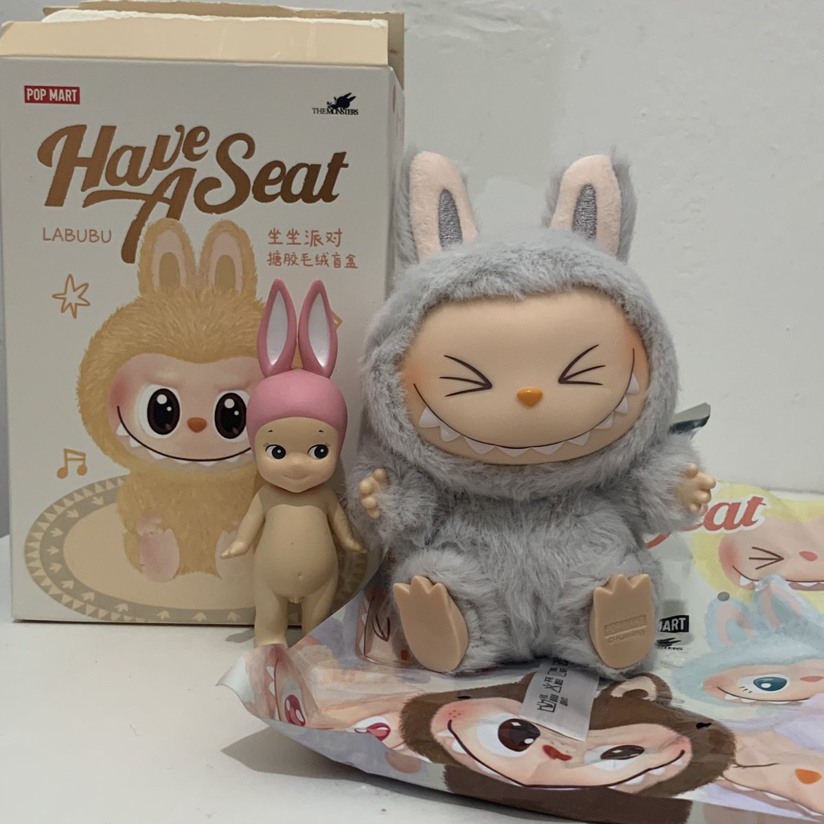 wts ph 

sonny angel reg rabbit &amp; labubu have a seat 'hehe' set — 1800 payo

— labubu: complete inclus, opened to check 
— rabbit: x sensi, with bnf

mop: gcash
mod: jnt 

t. labubu the monster rabbit pink sonny angel animal series v1