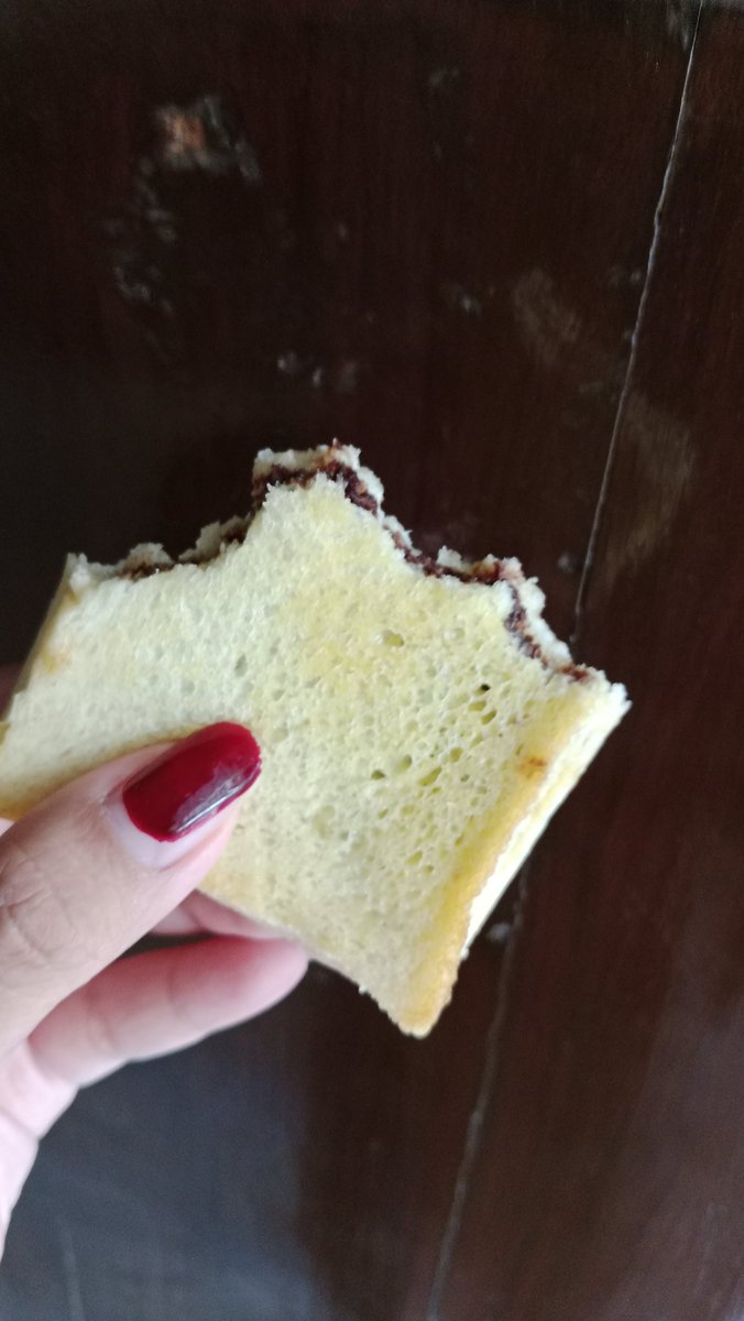 sapa yg setuju jajanan sd roti bakar seribuan tuh enakk bgt malahann 💗