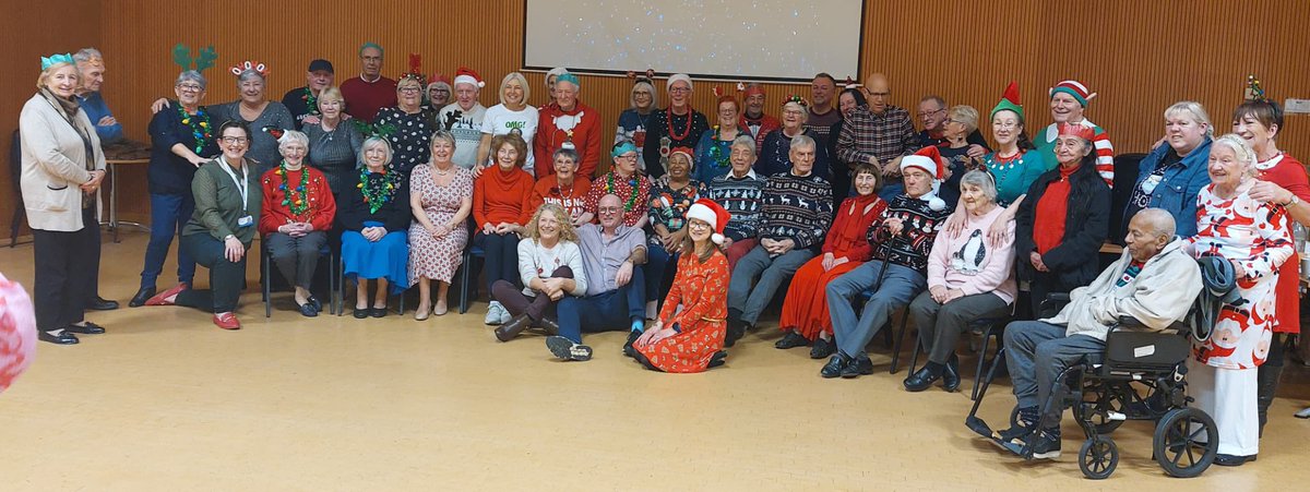 Great that 🎅🏼popped into the dementia friendly dance in Redcar and Middlesbrough this week to join in the fantastic fun - smiles all around <a href="/Arthaus1989/">Arthaus Gallery</a> <a href="/MFCFoundation/">MFC Foundation</a> <a href="/GaryAPhilipson/">Gary Philipson</a> <a href="/simoncartersing/">Simon Carter</a> <a href="/DementiaFriends/">Dementia Friends</a>