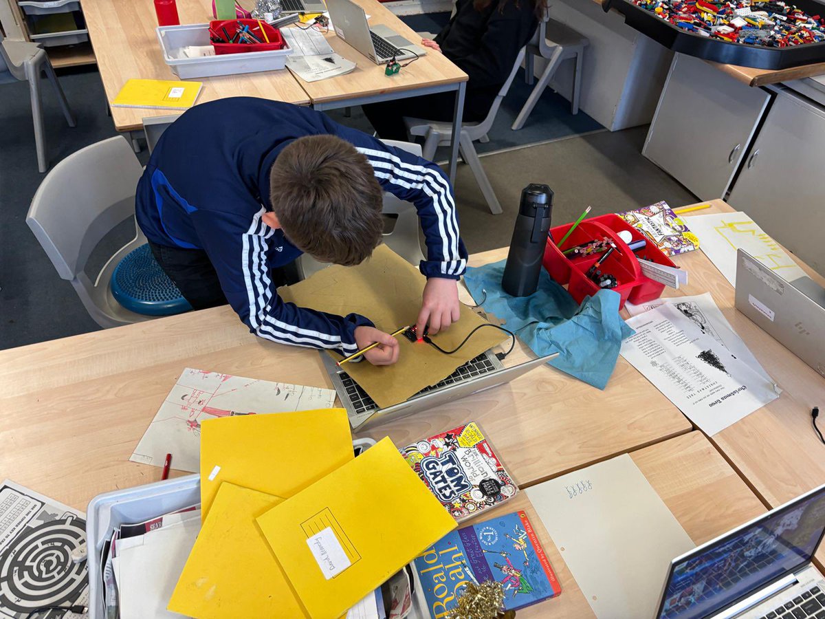 RDM Primary School (@rdmscone) on Twitter photo P7b added some festive cheer to our corridors with a little forest of microbit Christmas trees. Both staff and learners from across the school have enjoyed interacting with the display. #microbit #makecode <a href="/digilearnpkc/">DigiLearnPKC</a> P7b added some festive cheer to our corridors with a little forest of microbit Christmas trees. Both staff and learners from across the school have enjoyed interacting with the display. #microbit #makecode <a href="/digilearnpkc/">DigiLearnPKC</a>