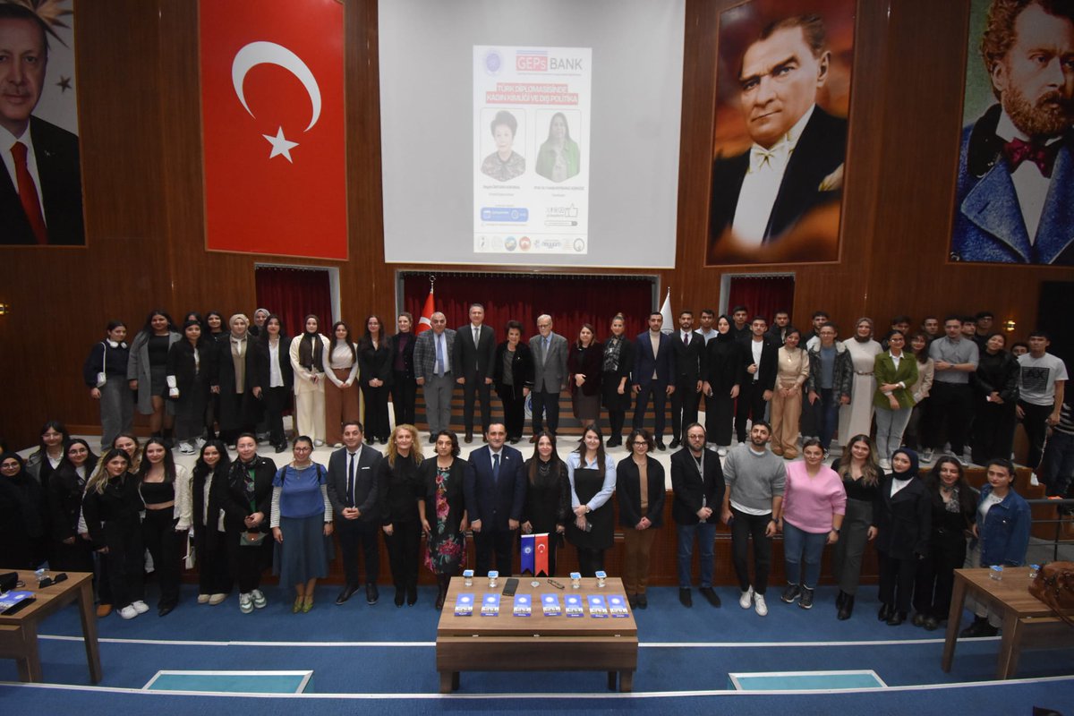 Tekirdağ Namık Kemal Üniversitesi GepsBank Projesi ile Emekli Başkonsolos Beyza ÜNTUNA KOPARAL’ı Ağırladı bhi.nku.edu.tr/haberler/tekir…