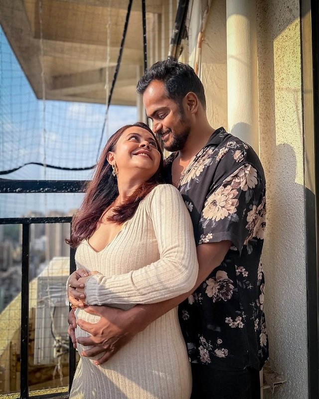 HumaraBihar's tweet image. टीवी की गोपी बहू Devoleena Bhattacharjee के घर गूंजी किलकारी! 

•देवोलीना भट्टाचार्जी ने बेबी बॉय को दिया जन्म।

#DevoleenaBhattacharjee #Actress #babyboy #webdunia #Bollywood #babyboy #newbornbaby #shanwaz #entertainment