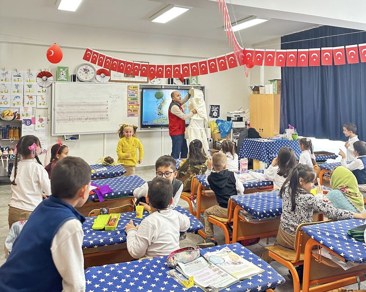 milastarim's tweet photo. Yerli Malı Haftasında Minik Kardeşlerimiz İle Beraberiz.

⬇️Haberin devamı⬇️

https://t.co/uu60TSePNw

@ali_parlu @barissaylak @ibrahimyumakli @TCTarim @muglatarim @TCMilasKaymakam https://t.co/nm3HgClSXR