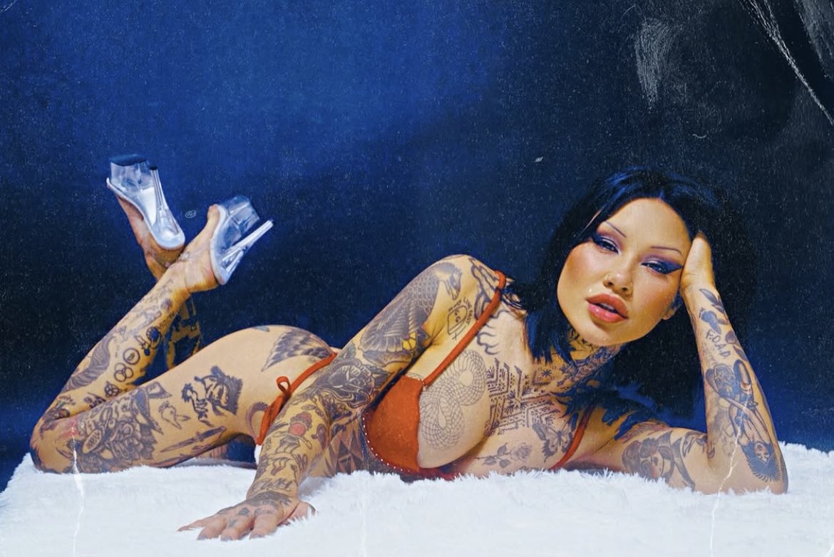 Everybody loves a Horrorcore queen…