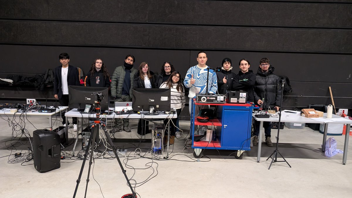 Christmas party of <a href="/GDGLleida/">GDGLleida</a> happened yesterday at 600 sqm tv studio P1 from the #Lleida Scientific Park , with 70 attendees and 15 presenters, we introduced live our latest development, <a href="/FlutterDev/">Flutter</a> based, the Laser Bench Controller. We had live Dj music and food for 3 hours.