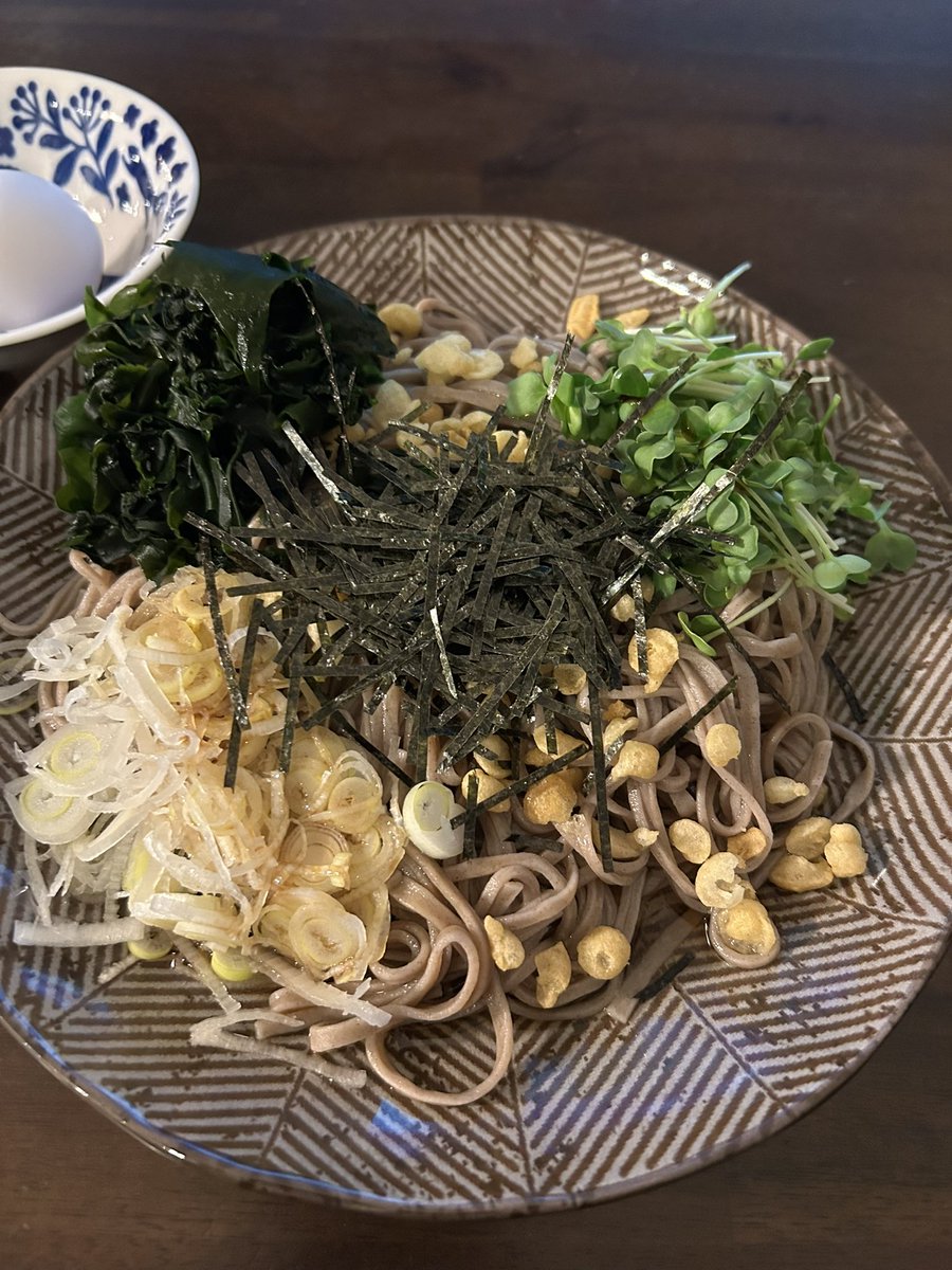 cow_fumika's tweet photo. 今日はお蕎麦たべて頑張ります🥰
#お家ご飯
#蕎麦 https://t.co/K3bYXn8FJP