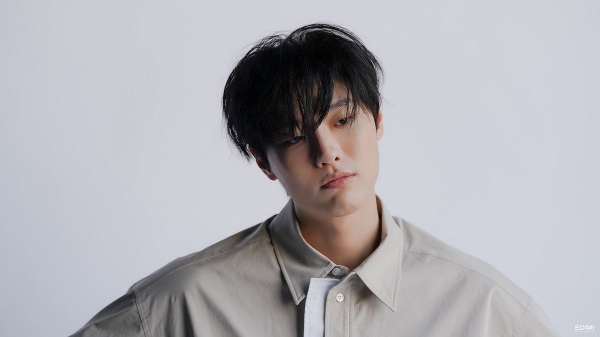 차카니 됏다가 까칠이 됏다가 너무 잘함
본투비 화보천재