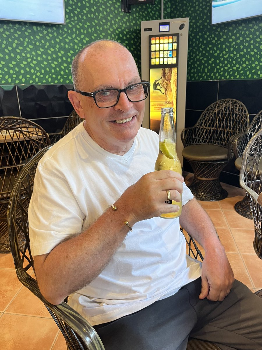 Donzigoes's tweet image. Happy Birthday to my amazing husband Dan! 64 Today! 🎂🎉🎈🎁 Love you babe xx @DanFord60