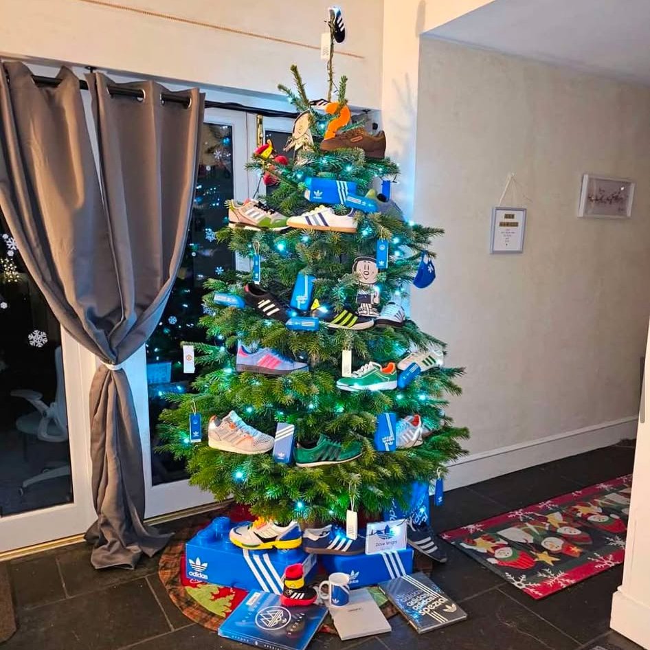 Morning gang, apologies for the late one...😴

Thankfully one of us have arrived to the office, hungover to say the least😂

Everyone else is still tucked up in bed after our big Christmas works do. There will be some sore heads this morning so please be patient with us...

📸@