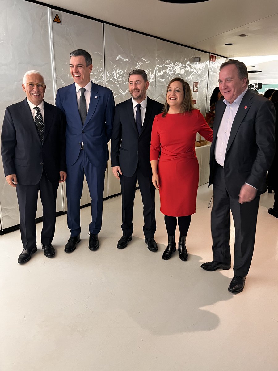 PES 🌹🇪🇺 tweet media