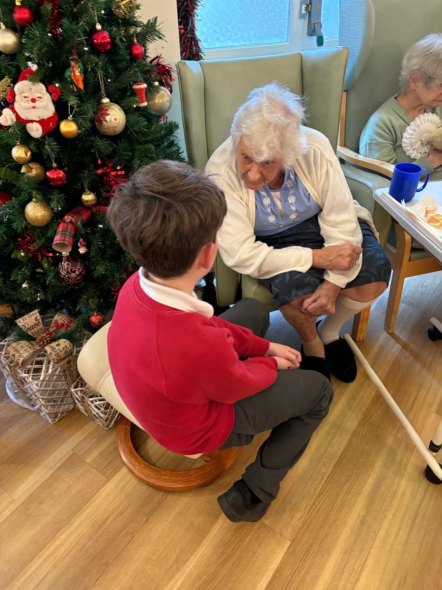 We couldn't prouder of Rowan Class who brought Christmassy joy to the residents of Glynn Court Care Home by singing carols, chatting and sharing gifts. Seeing the tears of joy from many residents was a reminder of how important it is to show love to our communities. Merry Xmas!