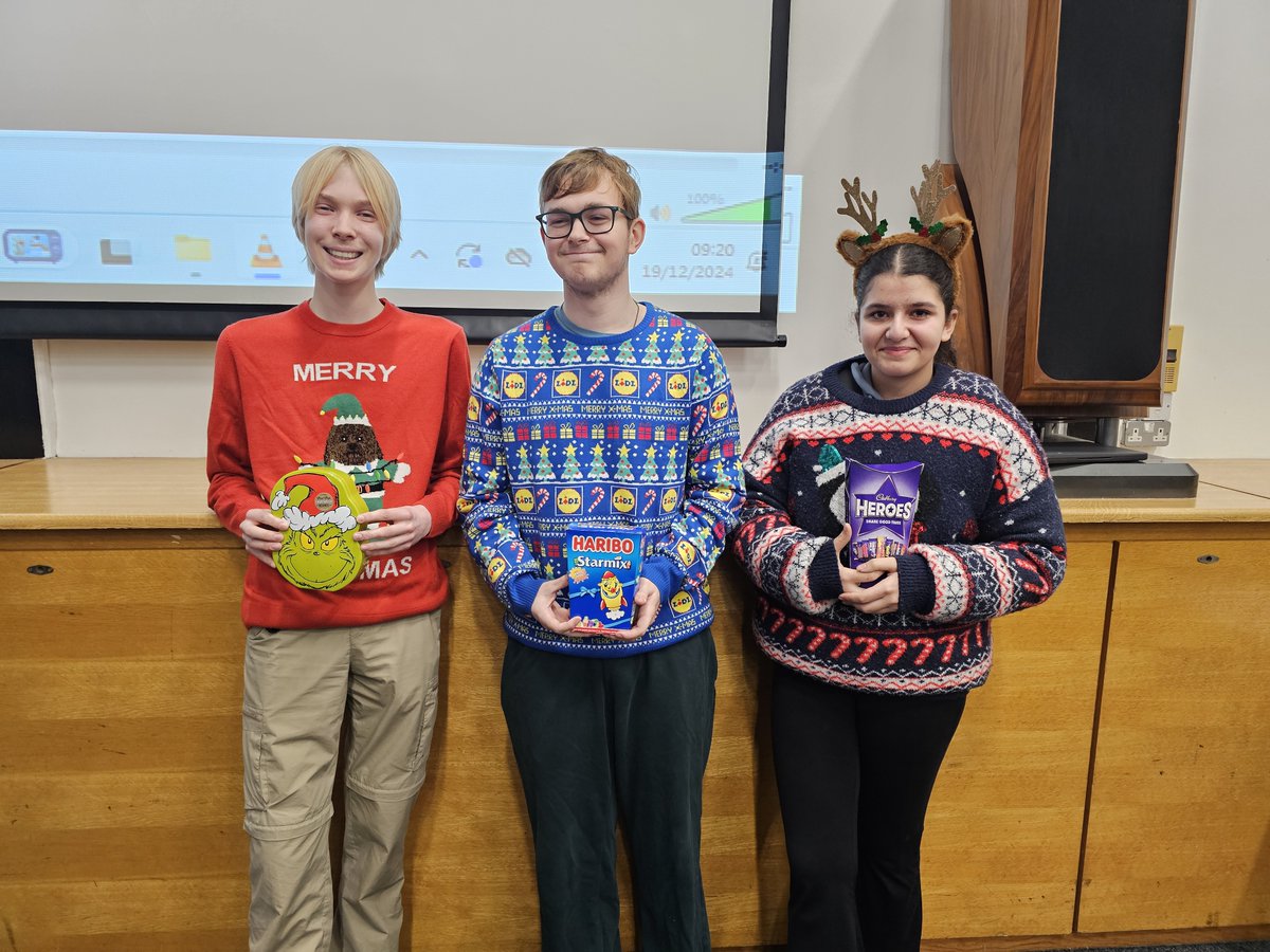 SixthFormCHS's tweet image. Lovely to see so many sixth formers in our Christmas assembly. Congratulations to the Chrismas jumper winners !
Merry Christmas and a Happy New Year from the sixth form team