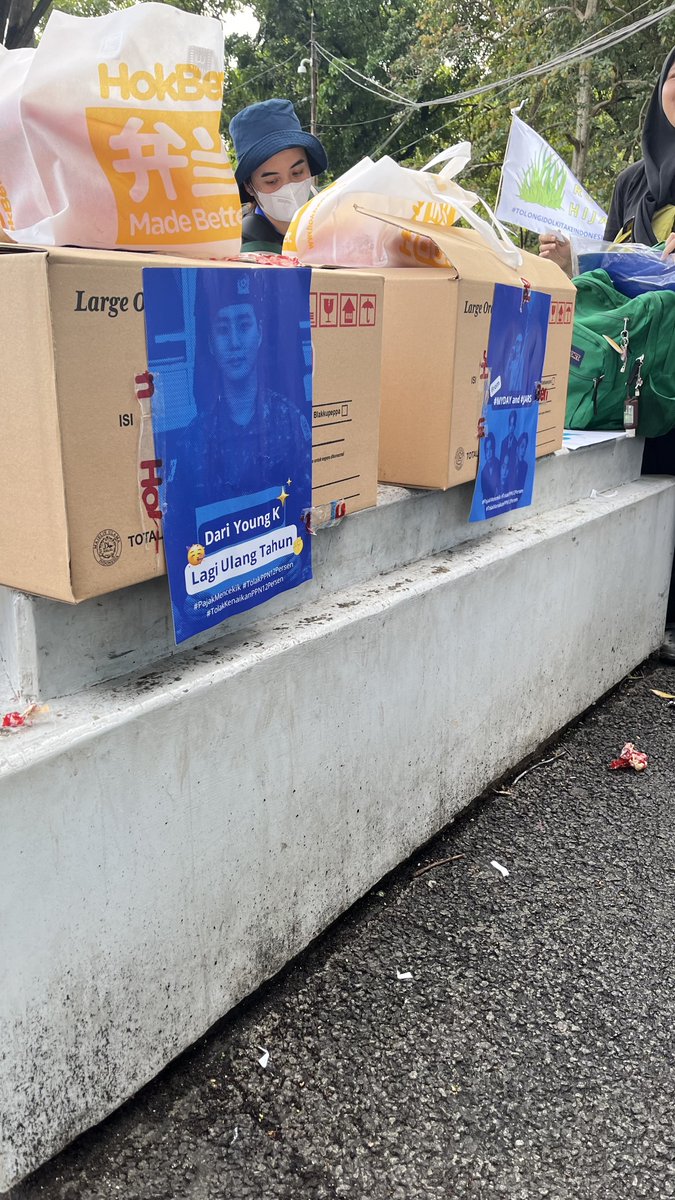 Free Lunch for y’all yang turun aksi hari ini. Ada di Taman Aspirasi Monas yaaa!!

<a href="/mydayjarsocpro/">My Day and Jars Social Project ❤️</a> 
#PajakMencekik
#TolakPPN12Persen