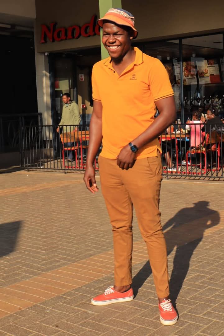 given_wisani's tweet image. How Chriss Brown treated South African Artists is the same as how the South African are treating the Zimbabwean&apos;s 🤣🤣🤣

#Vutisa
#Makamu